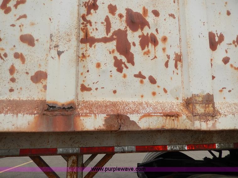 image for item I4338 1986 Hilbilt Hi Dump trailer