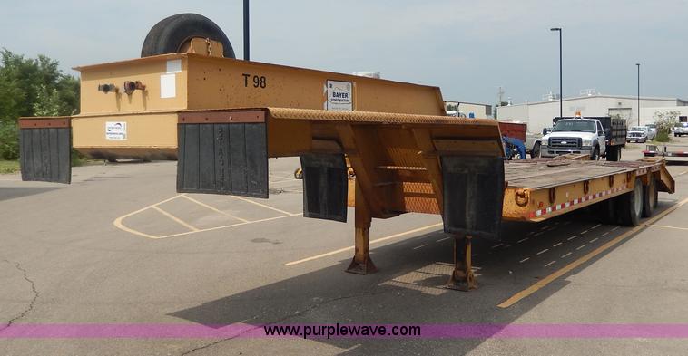 image for item I4340 1987 Belshe T10 lowboy trailer