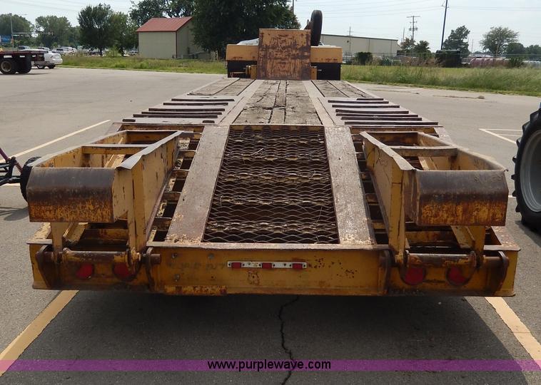 image for item I4340 1987 Belshe T10 lowboy trailer