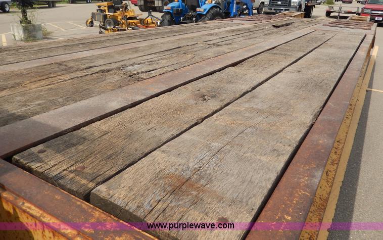 image for item I4340 1987 Belshe T10 lowboy trailer