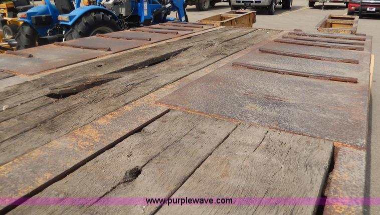 image for item I4340 1987 Belshe T10 lowboy trailer