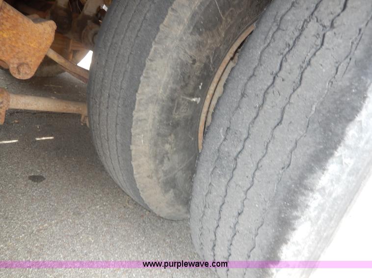 image for item I4340 1987 Belshe T10 lowboy trailer