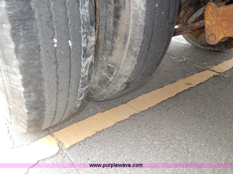 image for item I4340 1987 Belshe T10 lowboy trailer