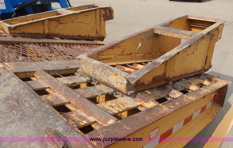 image for item I4340 1987 Belshe T10 lowboy trailer