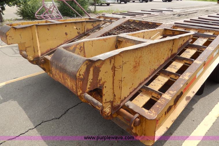 image for item I4340 1987 Belshe T10 lowboy trailer