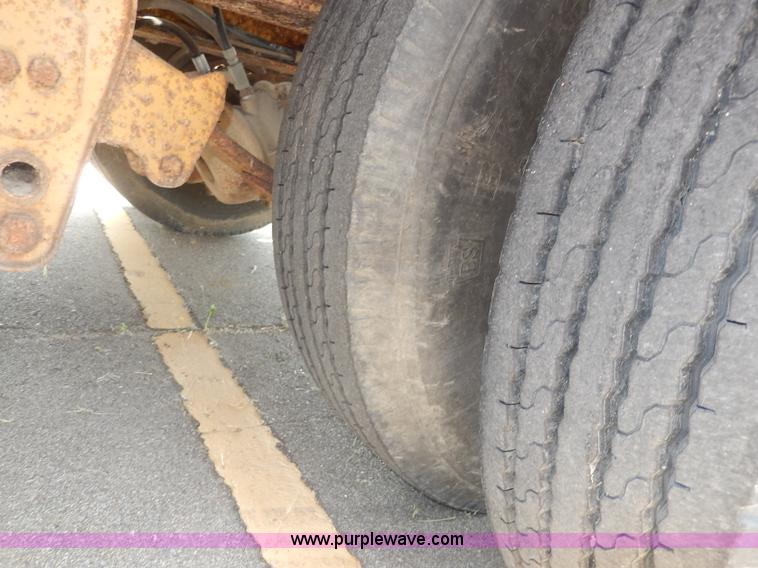 image for item I4340 1987 Belshe T10 lowboy trailer