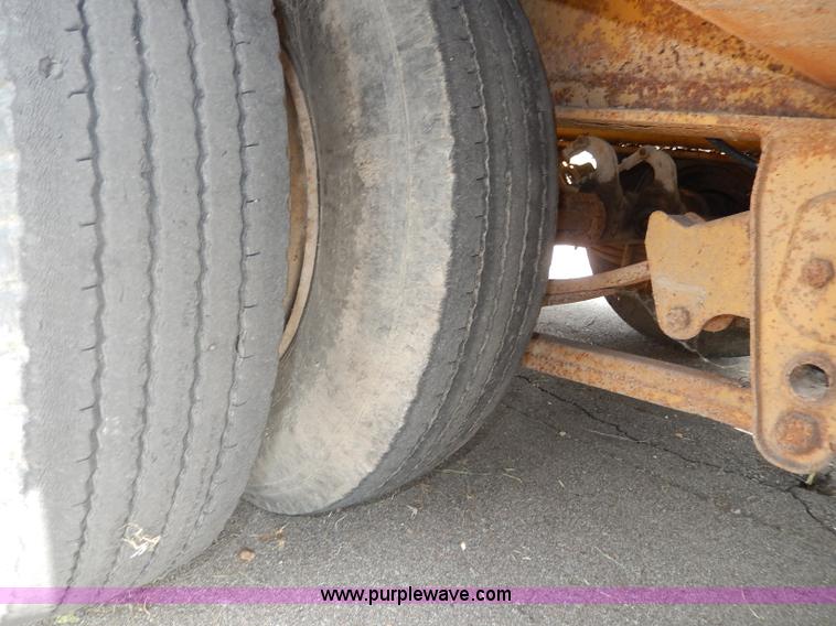 image for item I4340 1987 Belshe T10 lowboy trailer