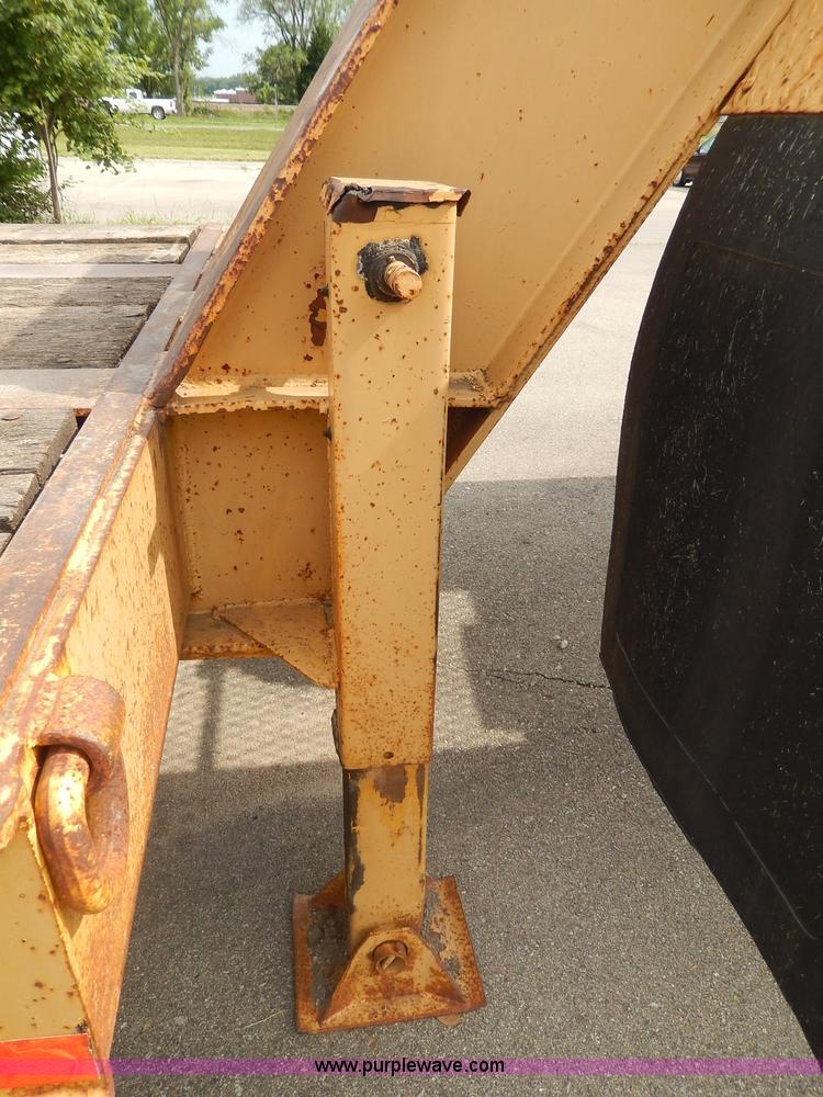 image for item I4340 1987 Belshe T10 lowboy trailer