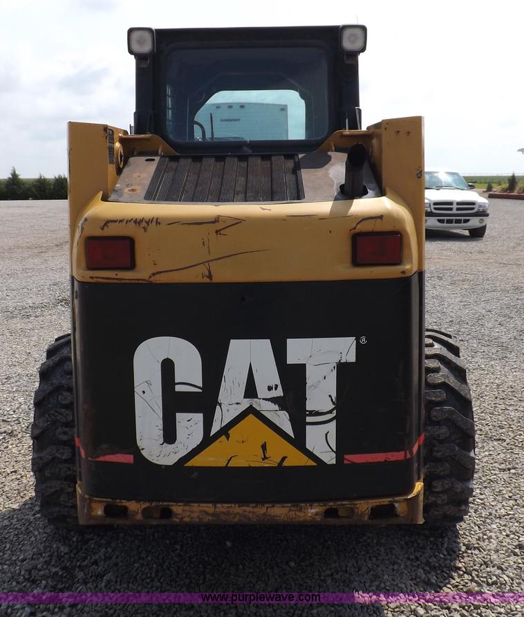 image for item I7649 2004 Caterpillar 226 skid steer