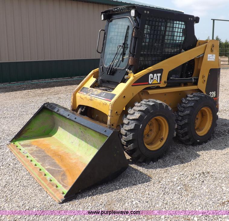 image for item I7649 2004 Caterpillar 226 skid steer