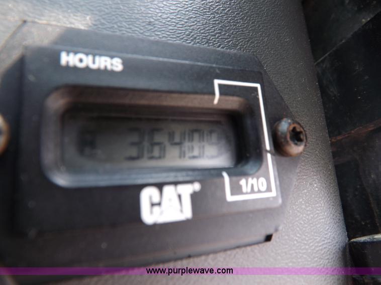 image for item I7649 2004 Caterpillar 226 skid steer