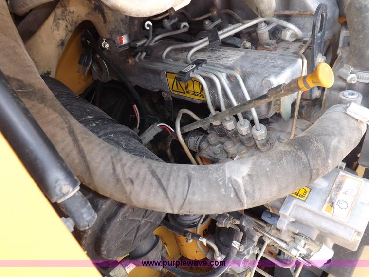 image for item I7649 2004 Caterpillar 226 skid steer