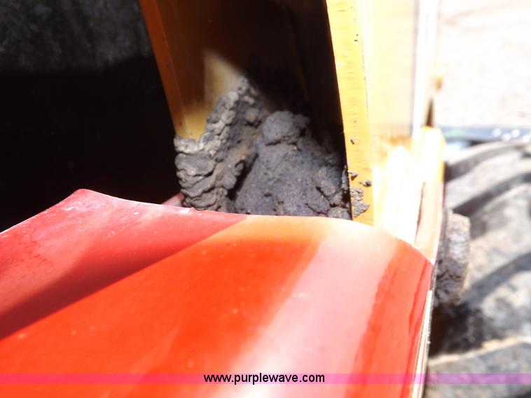 image for item I7649 2004 Caterpillar 226 skid steer