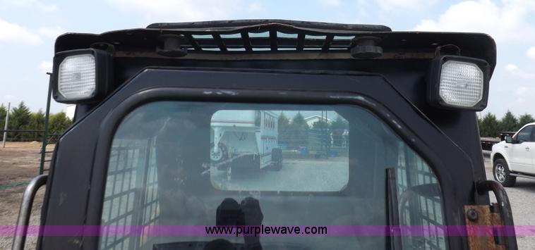 image for item I7649 2004 Caterpillar 226 skid steer