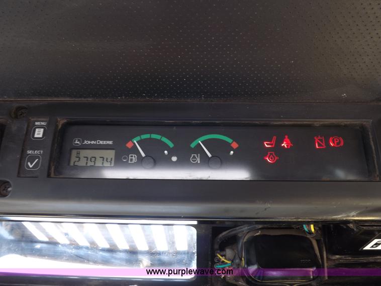 image for item I7651 2006 John Deere 320 skid steer