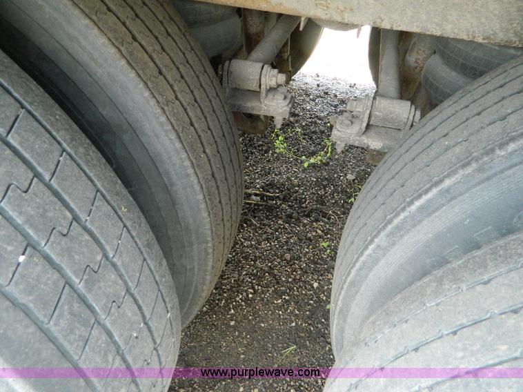 image for item D6011 1999 Wabash dry van trailer