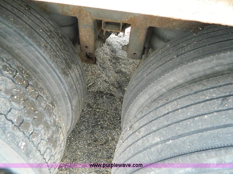 image for item D6012 1999 Wabash dry van trailer