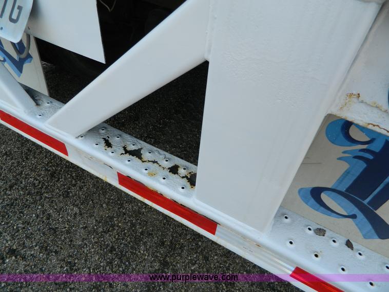 image for item D6012 1999 Wabash dry van trailer