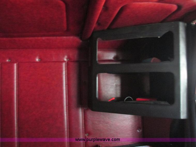 image for item F5218 1995 Freightliner FLD semi truck