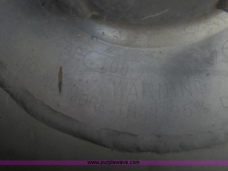 image for item F5218 1995 Freightliner FLD semi truck