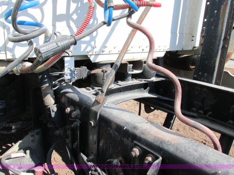 image for item F5218 1995 Freightliner FLD semi truck