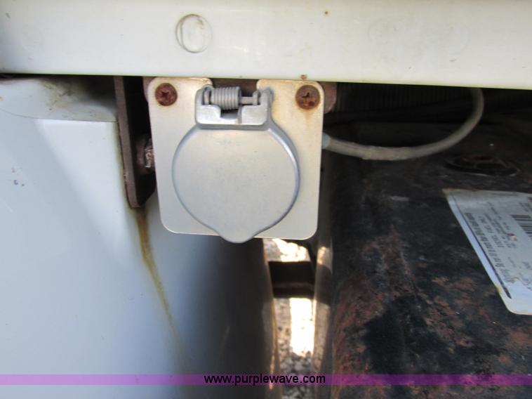 image for item F5221 2003 International DuraStar 4300 box truck