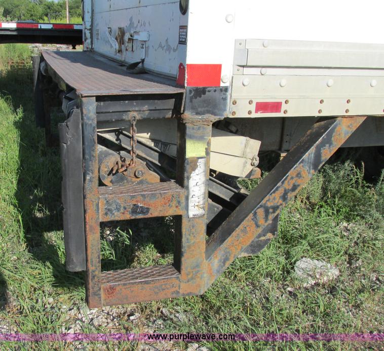 image for item F5221 2003 International DuraStar 4300 box truck