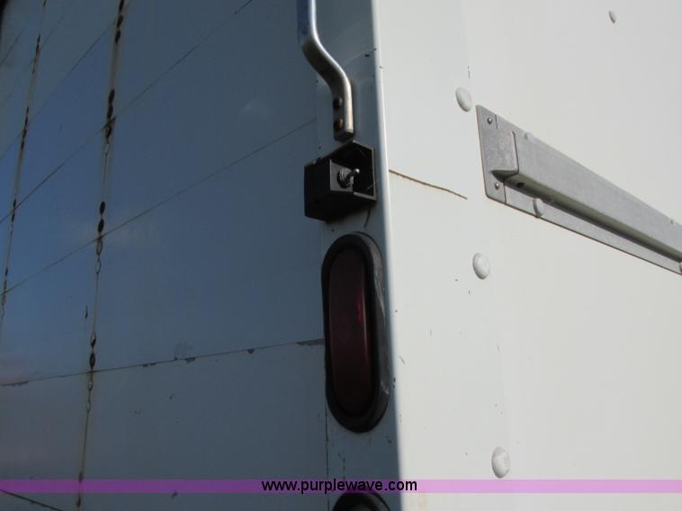 image for item F5221 2003 International DuraStar 4300 box truck