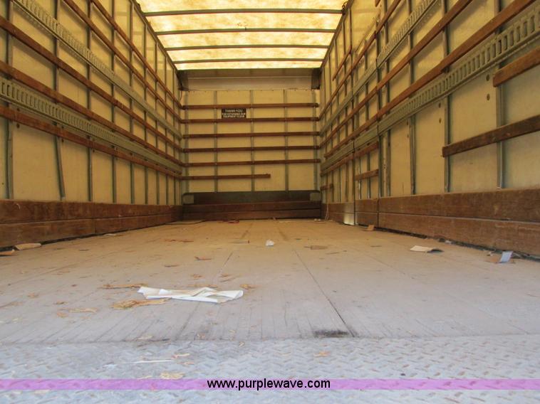 image for item F5221 2003 International DuraStar 4300 box truck