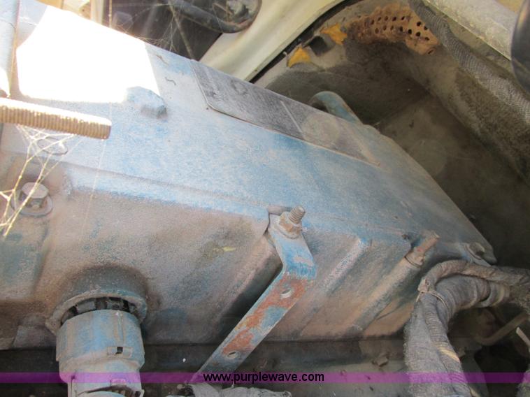 image for item F5221 2003 International DuraStar 4300 box truck