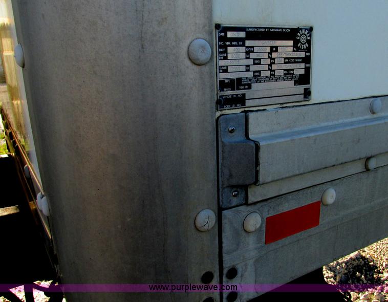 image for item F5221 2003 International DuraStar 4300 box truck