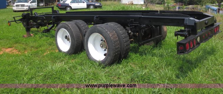 image for item F6653 1990 Galbreath roll off trailer