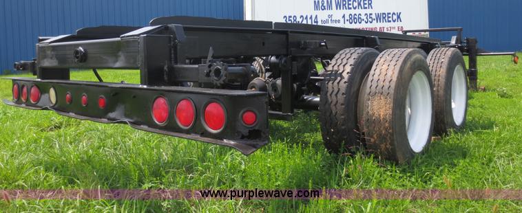 image for item F6653 1990 Galbreath roll off trailer