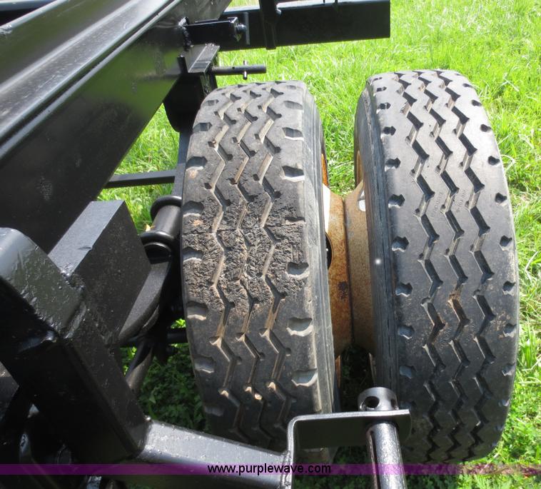 image for item F6653 1990 Galbreath roll off trailer