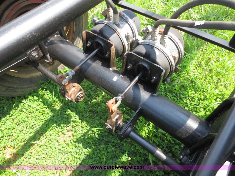 image for item F6653 1990 Galbreath roll off trailer