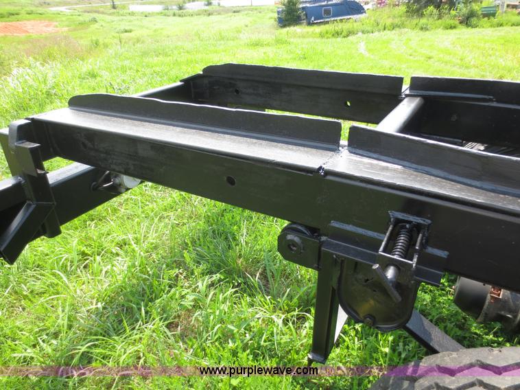 image for item F6653 1990 Galbreath roll off trailer