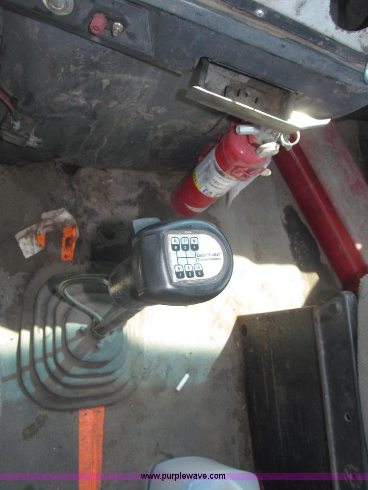 image for item F7086 1995 Ford Aeromax L9000 semi truck