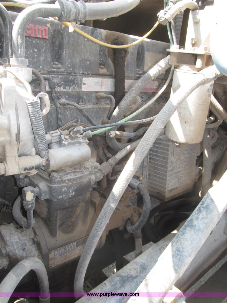 image for item F7086 1995 Ford Aeromax L9000 semi truck