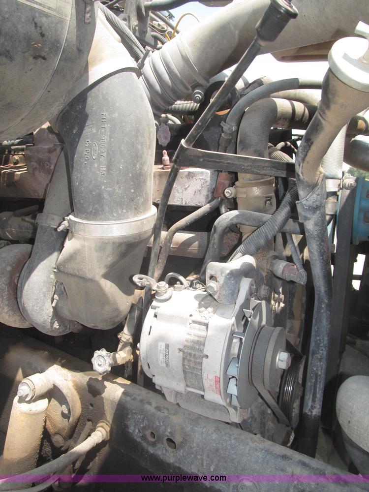 image for item F7086 1995 Ford Aeromax L9000 semi truck