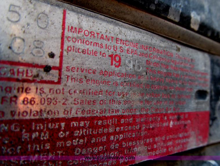 image for item F7086 1995 Ford Aeromax L9000 semi truck