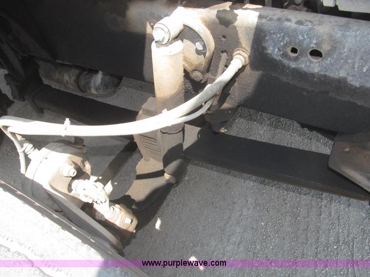 image for item F7086 1995 Ford Aeromax L9000 semi truck