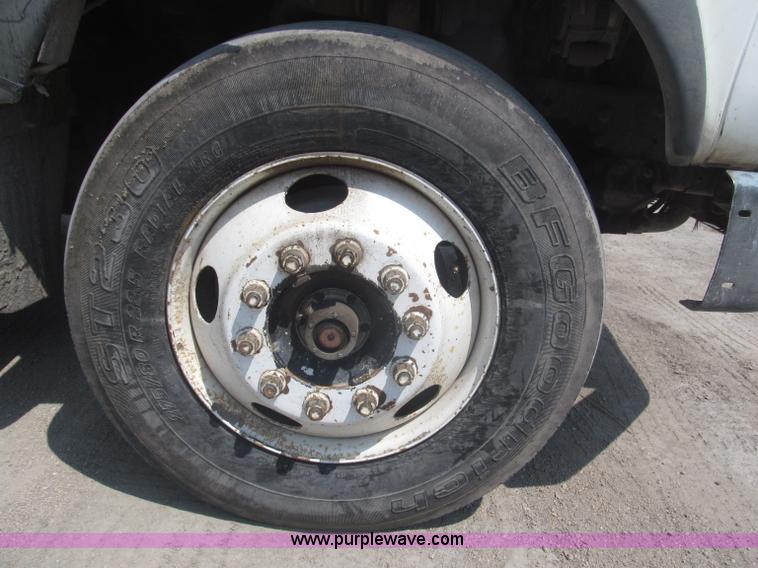 image for item F7086 1995 Ford Aeromax L9000 semi truck