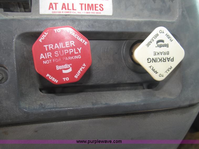 image for item F7087 1997 Ford LT9513 Louisville 113 Conventional H semi truck