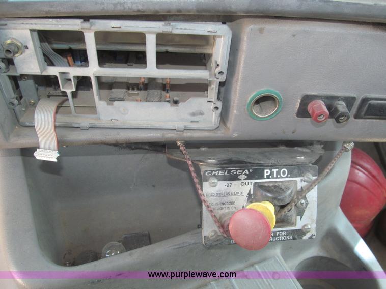 image for item F7087 1997 Ford LT9513 Louisville 113 Conventional H semi truck