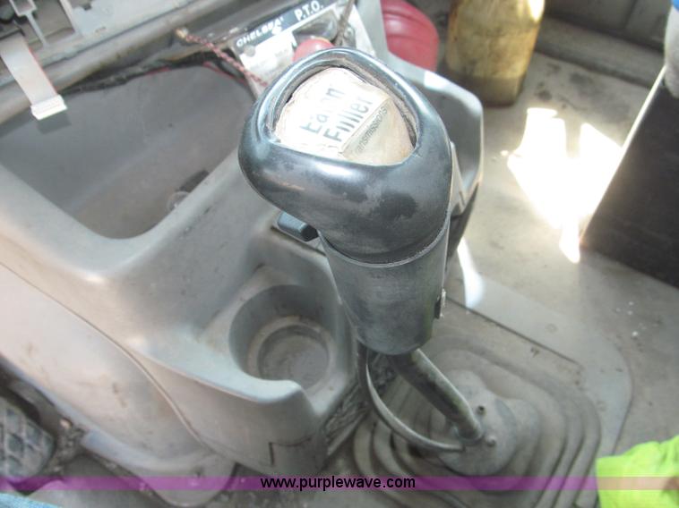 image for item F7087 1997 Ford LT9513 Louisville 113 Conventional H semi truck