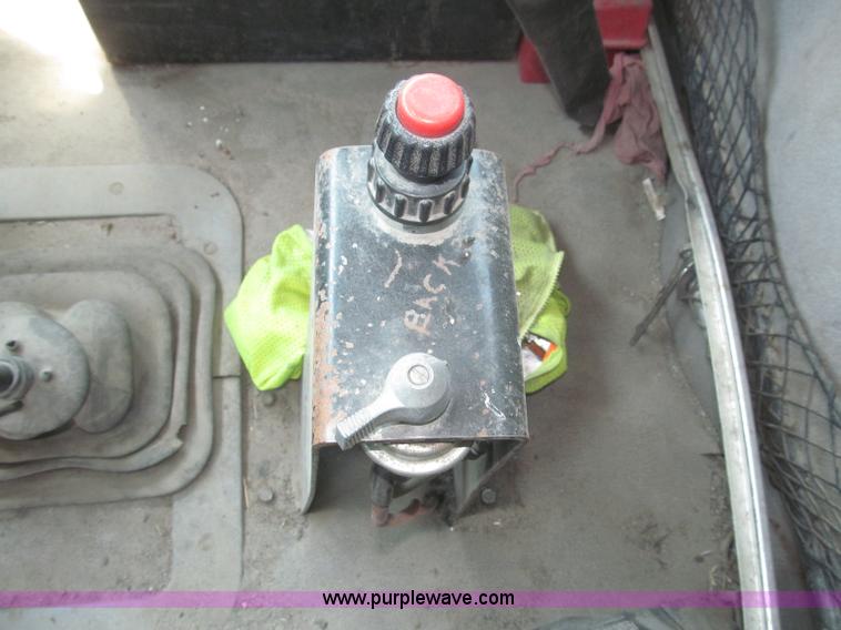 image for item F7087 1997 Ford LT9513 Louisville 113 Conventional H semi truck