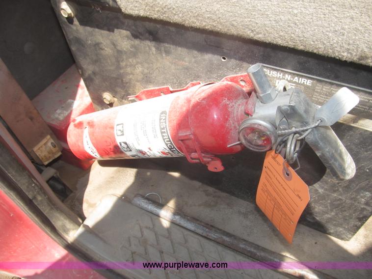 image for item F7087 1997 Ford LT9513 Louisville 113 Conventional H semi truck