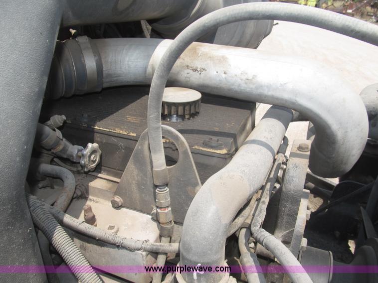 image for item F7087 1997 Ford LT9513 Louisville 113 Conventional H semi truck