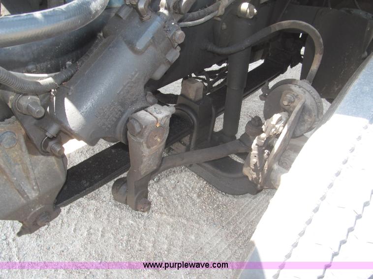 image for item F7087 1997 Ford LT9513 Louisville 113 Conventional H semi truck