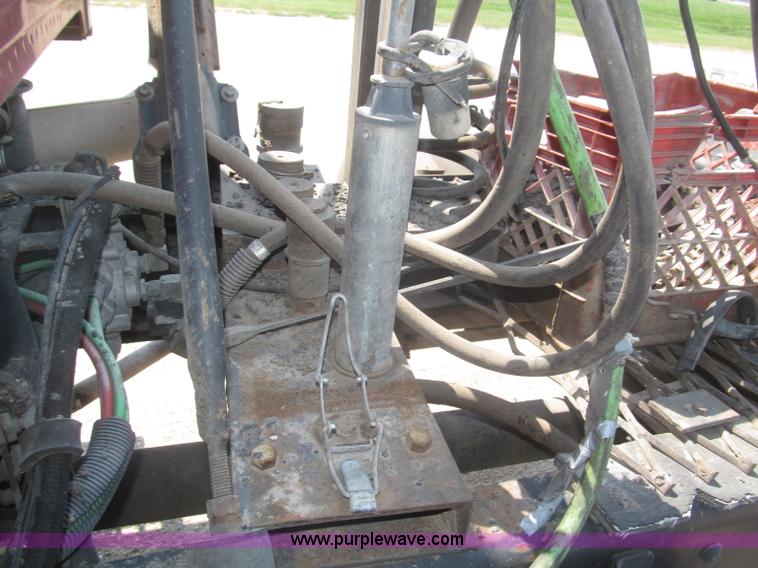 image for item F7087 1997 Ford LT9513 Louisville 113 Conventional H semi truck